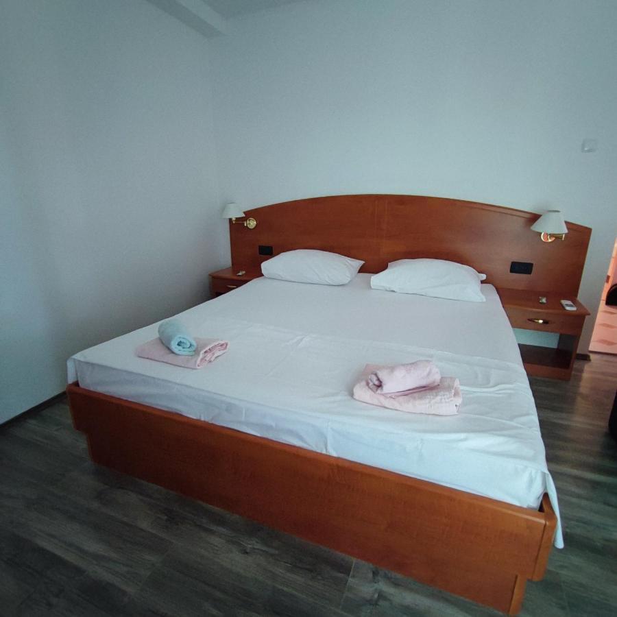 Apartmani Olivera 2 Supetarska Draga Buitenkant foto