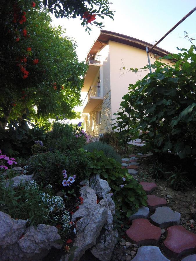 Apartmani Olivera 2 Supetarska Draga Buitenkant foto