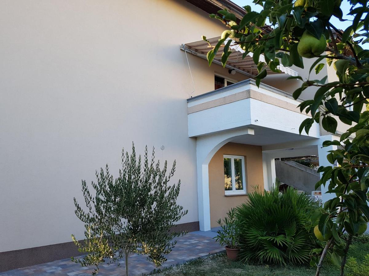 Apartmani Olivera 2 Supetarska Draga Buitenkant foto